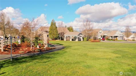 965 Chestnut Loop Mount Vernon WA 98274