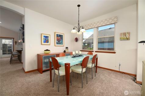 965 Chestnut Loop Mount Vernon WA 98274