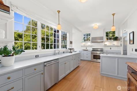511 33rd Avenue Seattle WA 98122