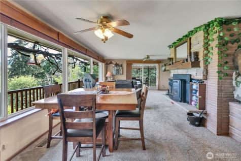 1243 25th Street SE Puyallup WA 98372