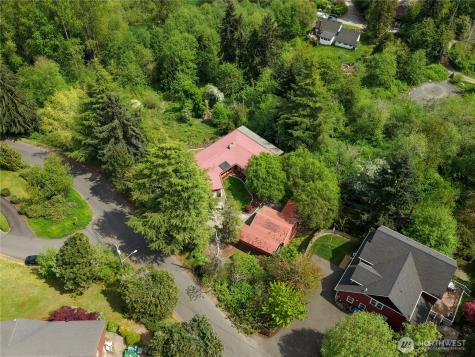 1243 25th Street SE Puyallup WA 98372