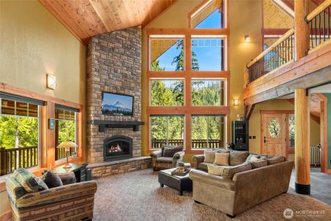 4422 Kachess Lake Road Easton WA 98925
