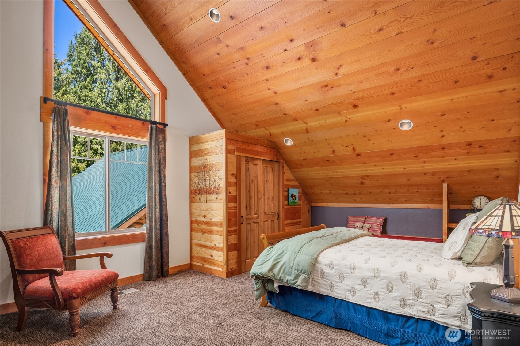 4422 Kachess Lake Road Easton WA 98925