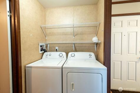 225 NE Ernst Oak Harbor WA 98277