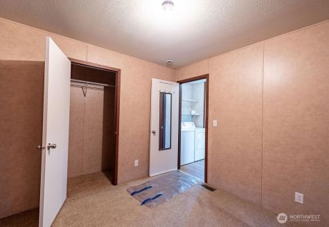 225 NE Ernst Oak Harbor WA 98277