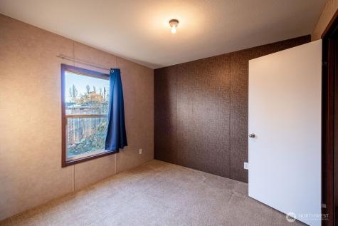225 NE Ernst Oak Harbor WA 98277