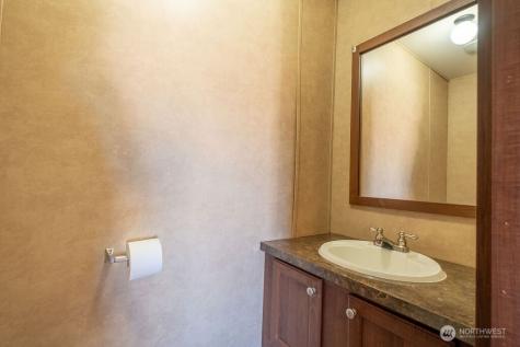 225 NE Ernst Oak Harbor WA 98277