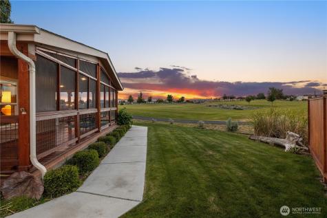 205 Fairway Place SW Mattawa WA 99349