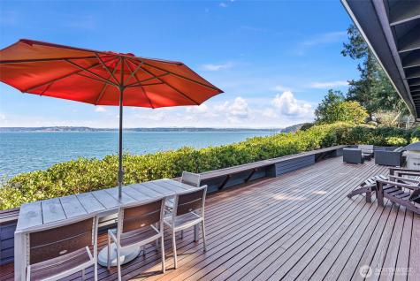 8032 SW 222nd Place Vashon WA 98070