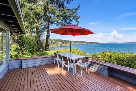 8032 SW 222nd Place Vashon WA 98070