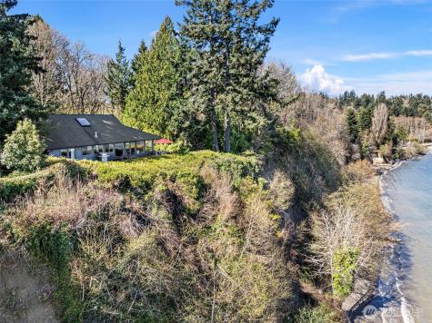 8032 SW 222nd Place Vashon WA 98070