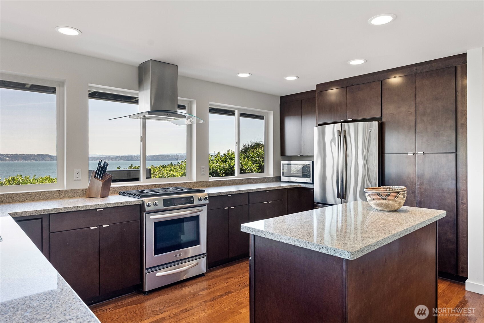 8032 SW 222nd Place Vashon WA 98070