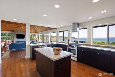 8032 SW 222nd Place Vashon WA 98070