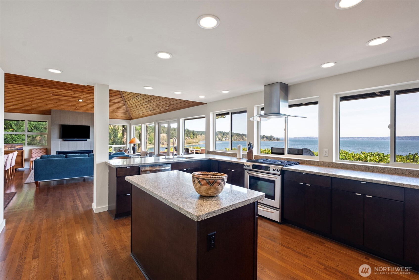 8032 SW 222nd Place Vashon WA 98070