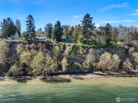8032 SW 222nd Place Vashon WA 98070