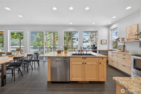 17027 North Shore Drive Leavenworth WA 98826