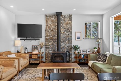 17027 North Shore Drive Leavenworth WA 98826