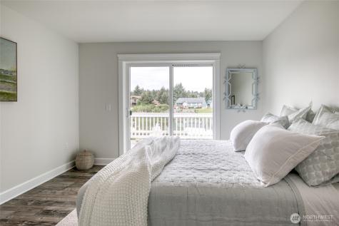 105 Duck Lake Drive NE Ocean Shores WA 98569