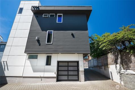 2415 W Lynn Street Seattle WA 98199