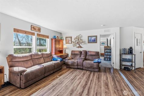 337 Jorgensen Road Onalaska WA 98570