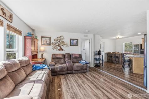 337 Jorgensen Road Onalaska WA 98570