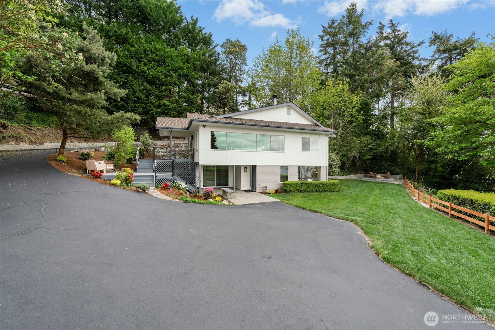 8953 NE 116th Place Kirkland WA 98034