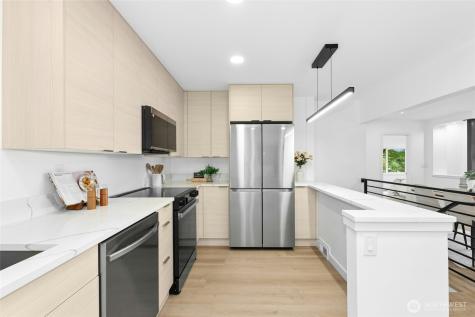 8953 NE 116th Place Kirkland WA 98034