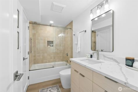 8953 NE 116th Place Kirkland WA 98034