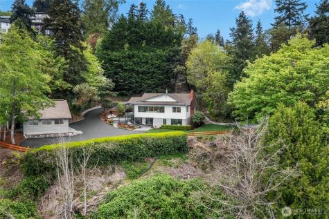 8953 NE 116th Place Kirkland WA 98034