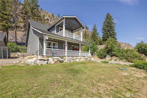48 Golf Course Drive Pateros WA 98846