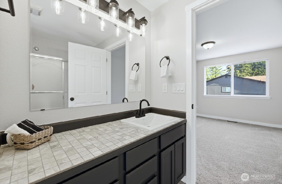 313 E 52nd Street Tacoma WA 98404