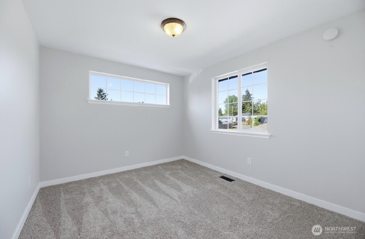 313 E 52nd Street Tacoma WA 98404