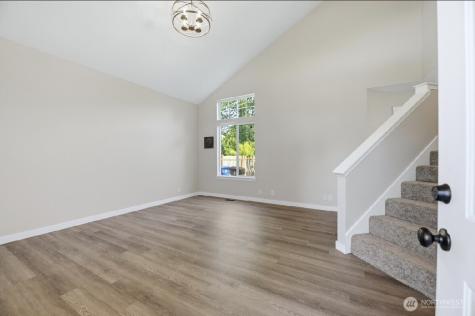 313 E 52nd Street Tacoma WA 98404