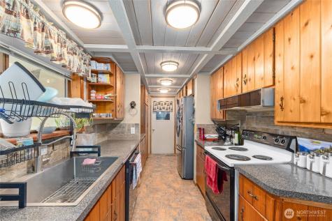 1367 Kettle Park Road Kettle Falls WA 99141