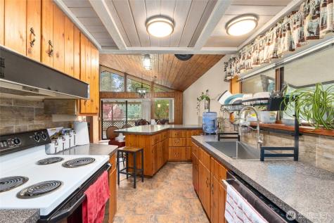 1367 Kettle Park Road Kettle Falls WA 99141