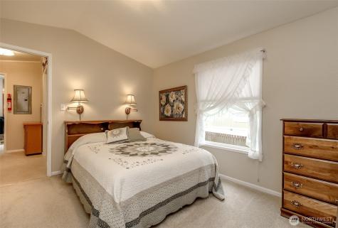 8410 143 Avenue Court E Puyallup WA 98372