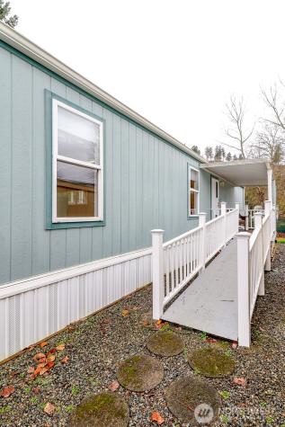 8410 143 Avenue Court E Puyallup WA 98372