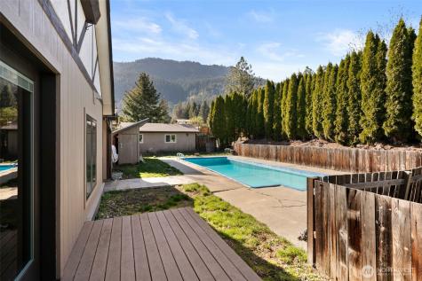 10285 Ski Hill Drive Leavenworth WA 98826