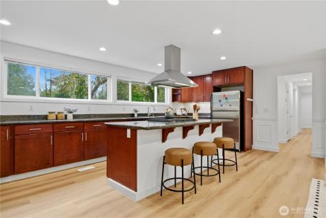 10627 SE 18th Street Bellevue WA 98004