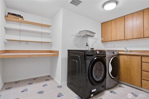 10627 SE 18th Street Bellevue WA 98004