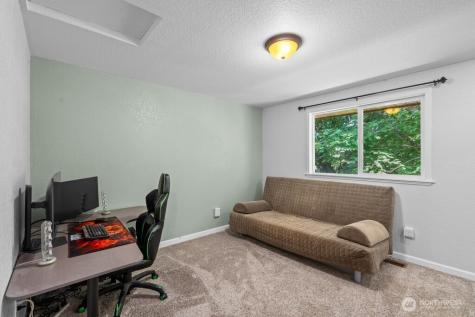 10429 34th Drive SE Everett WA 98208