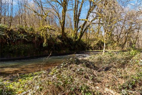 2035 Coal Creek Road Longview WA 98632