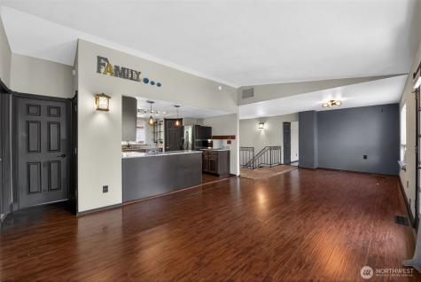 1531 Vista Drive Puyallup WA 98372