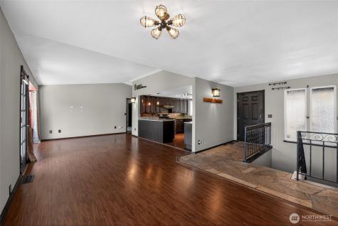 1531 Vista Drive Puyallup WA 98372