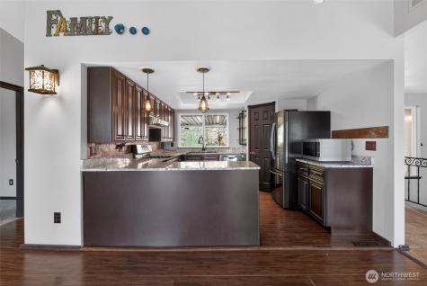 1531 Vista Drive Puyallup WA 98372