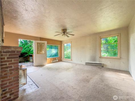 2711 156th Street SW Lynnwood WA 98087