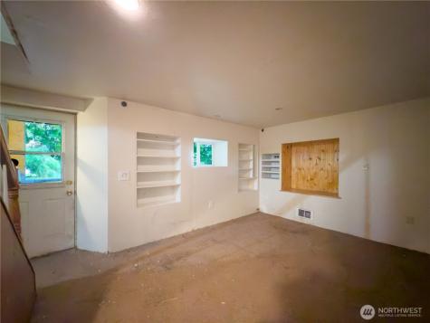 2711 156th Street SW Lynnwood WA 98087