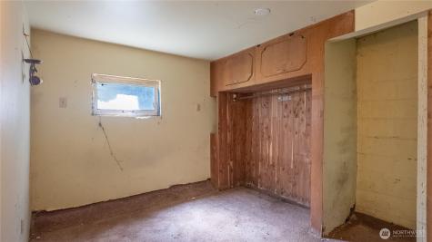 2711 156th Street SW Lynnwood WA 98087