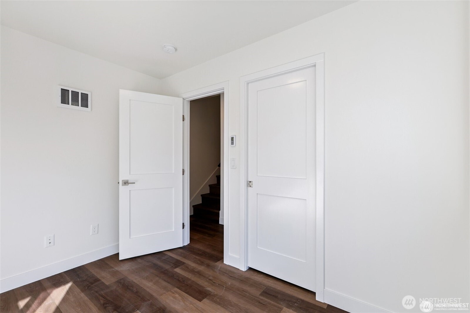 5255 Brooklyn Avenue NE Seattle WA 98015