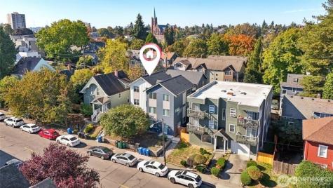 5255 Brooklyn Avenue NE Seattle WA 98015